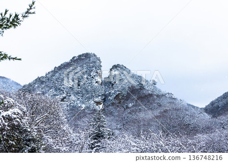 [Niigata Prefecture_Sado Gold Mine] Meiji Government Mine Course - Doyu no Warito 136748216