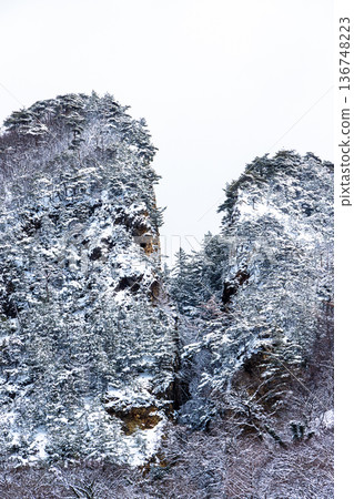 [Niigata Prefecture_Sado Gold Mine] Meiji Government Mine Course - Doyu no Warito 136748223