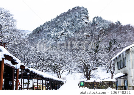 [Niigata Prefecture_Sado Gold Mine] Meiji Government Mine Course - Doyu no Warito 136748231