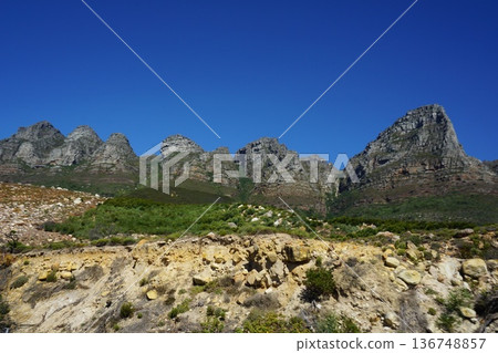 Cape Town's Table Mountain 136748857