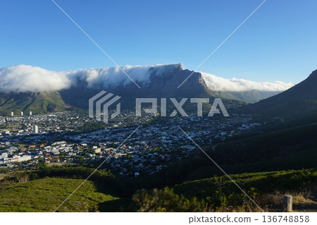 Cape Town's Table Mountain 136748858
