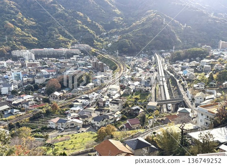 湯河原 - 新幹線和普通鐵路軌道景觀 湯河原 - 新幹線和普通鐵路軌道景觀 136749252