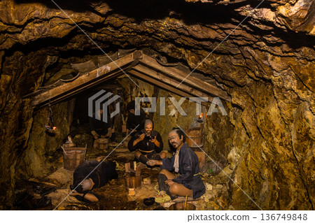 [Niigata Prefecture_Sado Gold Mine] Edo Gold Mine Picture Scroll Course - Sodayu Pit 136749848