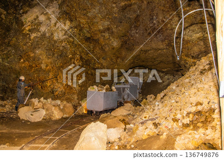 [Niigata Prefecture_Sado Gold Mine] Meiji Government Mine Course - Doyu no Warito 136749876