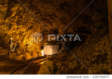 [Niigata Prefecture_Sado Gold Mine] Meiji Government Mine Course - Doyu no Warito 136749877
