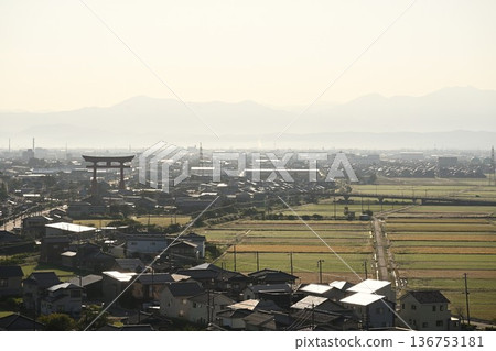 彌彥村和彌彥大鳥居門（新潟縣彌彥村） 136753181