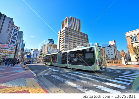 愛知縣：SRT，一種在名古屋市名矢橋上運行的新型道路交通系統 136753831