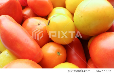 Tomato. Tomato. 136755486