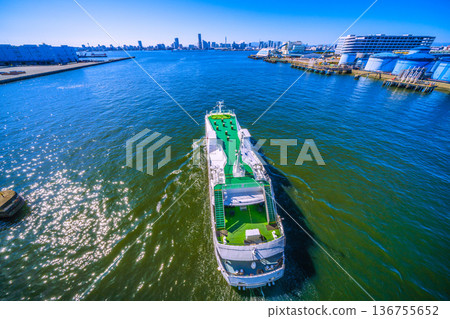 Japan's Yokohama cityscape: rare and new sights. Views of Marine Rouge, Mt. Fuji, Minato Mirai, K Arena, and more. 136755652