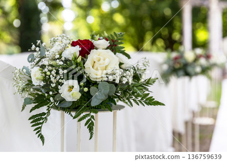 Bridal bouquet 136759639