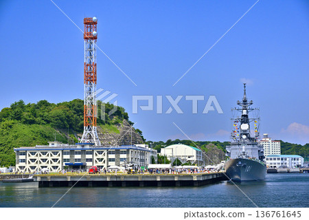 [Kanagawa] Yokosuka - View from Verny Park (JMSDF Open Day) 136761645