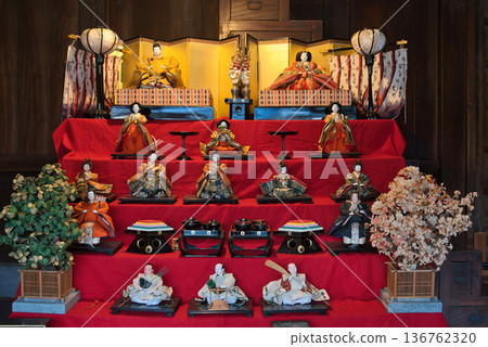 雛人偶,雛人偶,昭和,復古,女兒節,女孩祭,紅色,女兒節人偶 雛人偶,雛人偶,昭和,復古,女兒節,女孩祭,紅色,女兒節人偶 136762320