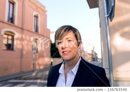 Portrait of businesswoman in urban street Portrait of businesswoman in urban street 136763540