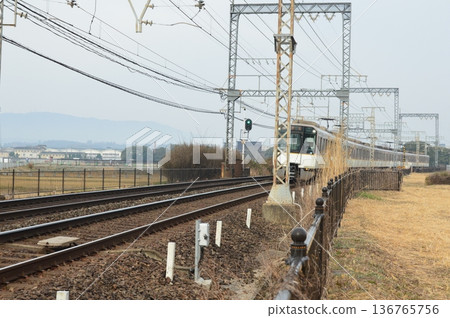 近鐵奈良線軌道及列車（奈良縣奈良市大及西大寺站～新大宮車站） 136765756