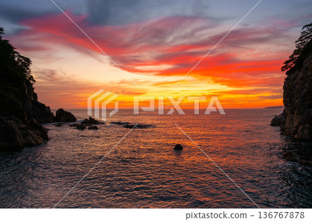 Sasagawa flow/evening view 136767878