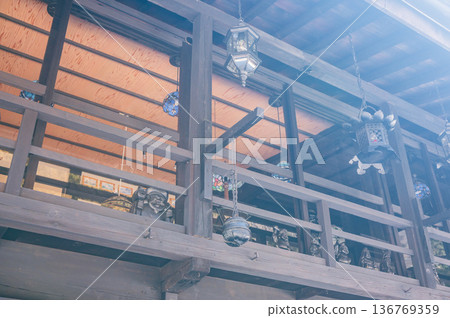[Narai-juku] Eaves with lamps [Kiso Road] 136769359