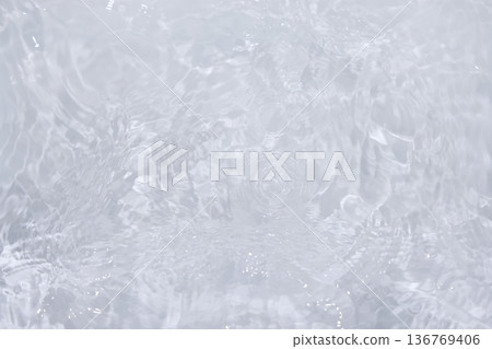水 水面 漣漪 136769406