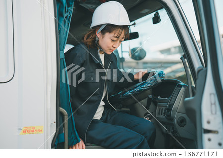 truck driver, female, lady 136771171