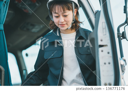 truck driver, female, lady 136771176