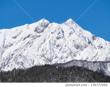 Northern Alps in winter, Hakuba Village, Nagano Prefecture 136772089