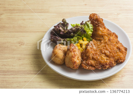 Juicy fried chicken legs Juicy fried chicken legs 136774213