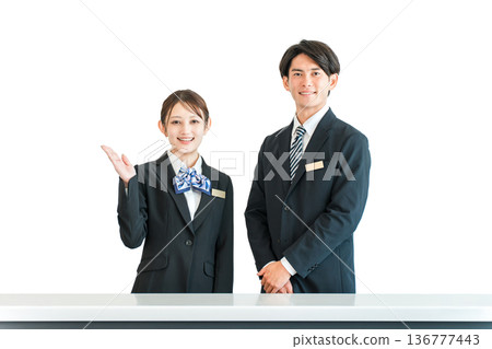 櫃檯、禮賓部、飯店工作人員、男女前台工作人員（導遊、介紹、推薦） 136777443