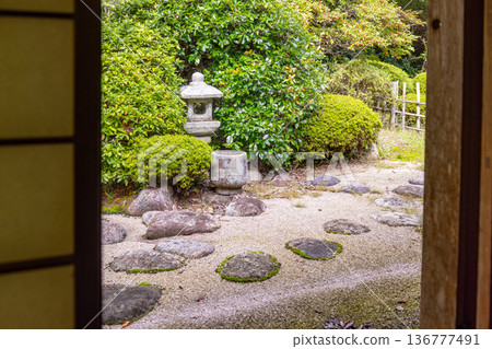 The garden seen from the Shoin at Gessho-ji Temple, the family temple of the Matsue feudal lord The garden seen from the Shoin at Gessho-ji Temple, the family temple of the Matsue feudal lord 136777491