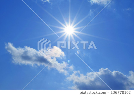 Blue sky and sun, direct sunlight, free space image (Fix photo) 136778102