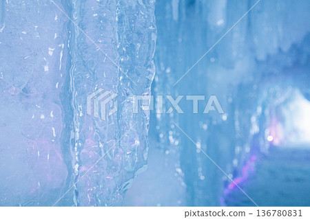 清爽的冰柱圖片，美麗的冰景照片 136780831