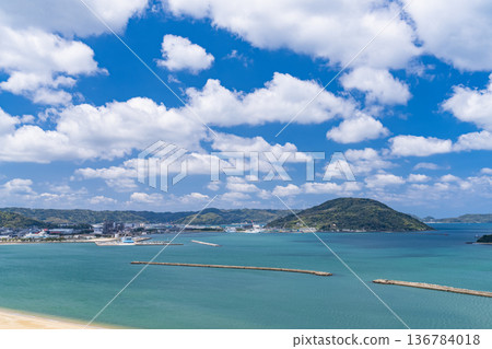 從佐賀縣唐津城眺望 136784018