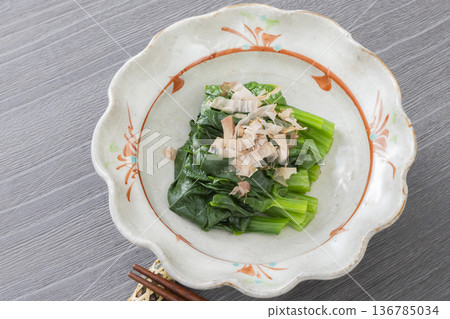 Boiled spinach Boiled spinach 136785034