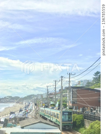 沿著海邊修建的鐵路 沿著海邊修建的鐵路 136785559