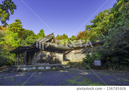 Chokaisan Omonokimi Shrine, Fukiuraguchinomiya, worship hall and main hall, Yuza Town, Yamagata Prefecture Chokaisan Omonokimi Shrine, Fukiuraguchinomiya, worship hall and main hall, Yuza Town, Yamagata Prefecture 136785926