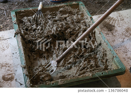 Making Arakabe clay 136786048