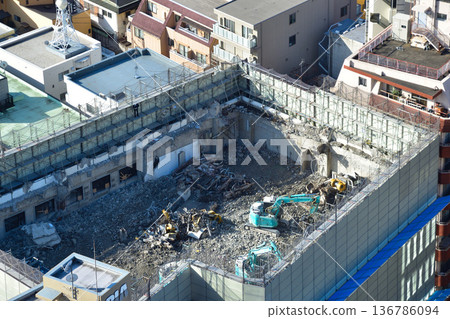 建築物拆除工地 - 上層拆除方法 136786094