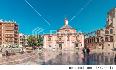 Panoramic timelapse of Valencia's Plaza de la Virgen. Spain Panoramic timelapse of Valencia's Plaza de la Virgen. Spain 136788414