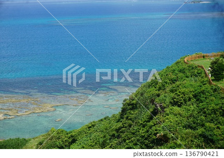 I was moved by the Okinawan scenery 136790421
