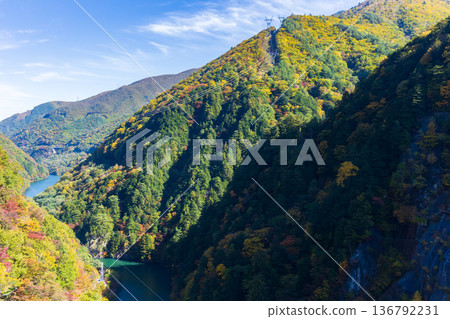 Autumn scenery from the bus window on the way to Kamikochi, one of Japan's leading mountain resorts Autumn scenery from the bus window on the way to Kamikochi, one of Japan's leading mountain resorts 136792231