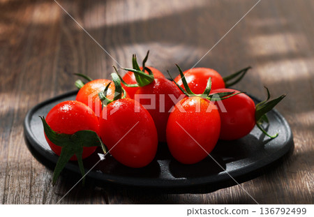 Mini tomato (Aiko) Mini tomato (Aiko) 136792499