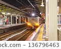 日昇出雲號列車駛入JR松江月台 136796463
