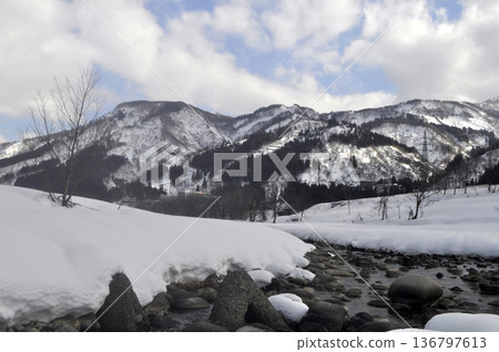 冬天的雪景 冬天的雪景 136797613