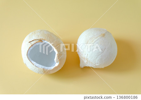 Aromatic Coconuts are peeled food packaging and healthy beverage. Aromatic Coconuts are peeled food packaging and healthy beverage. 136800186