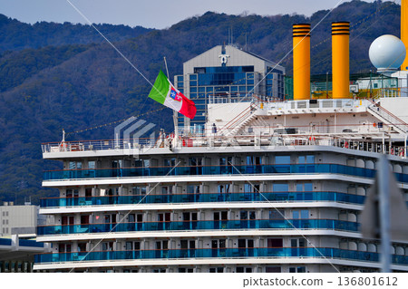 Luxury cruise ship Costa Deliziosa anchored at Kobe Port 136801612