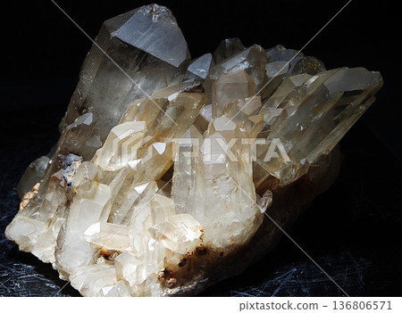 crystal crystal 136806571