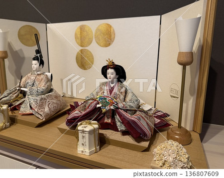 Hina dolls from the Hina dolls side Hina dolls from the Hina dolls side 136807609
