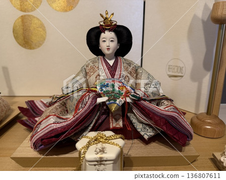 Hina dolls alone Hina dolls alone 136807611