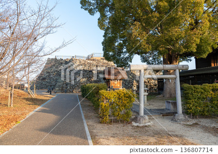 Yanagisawa Shrine at Yamatokoriyama Castle, a view of the castle tower from near the ancestral shrine Yanagisawa Shrine at Yamatokoriyama Castle, a view of the castle tower from near the ancestral shrine 136807714