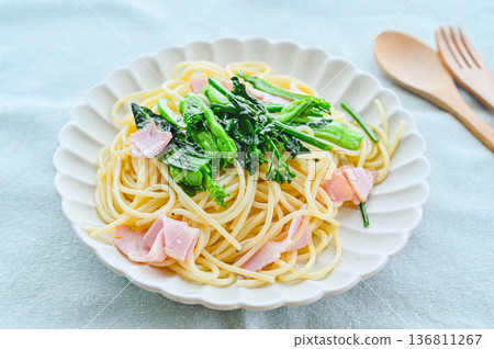 日式菜籽麵 136811267