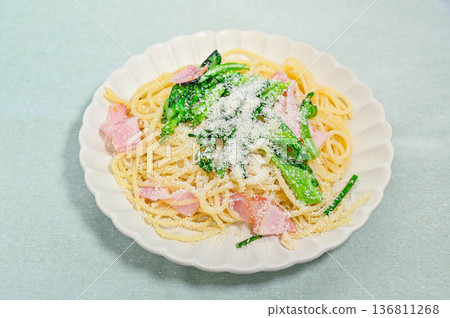 日式菜籽麵 136811268