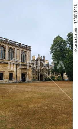 this is building surrounding Cambridge university  136811918